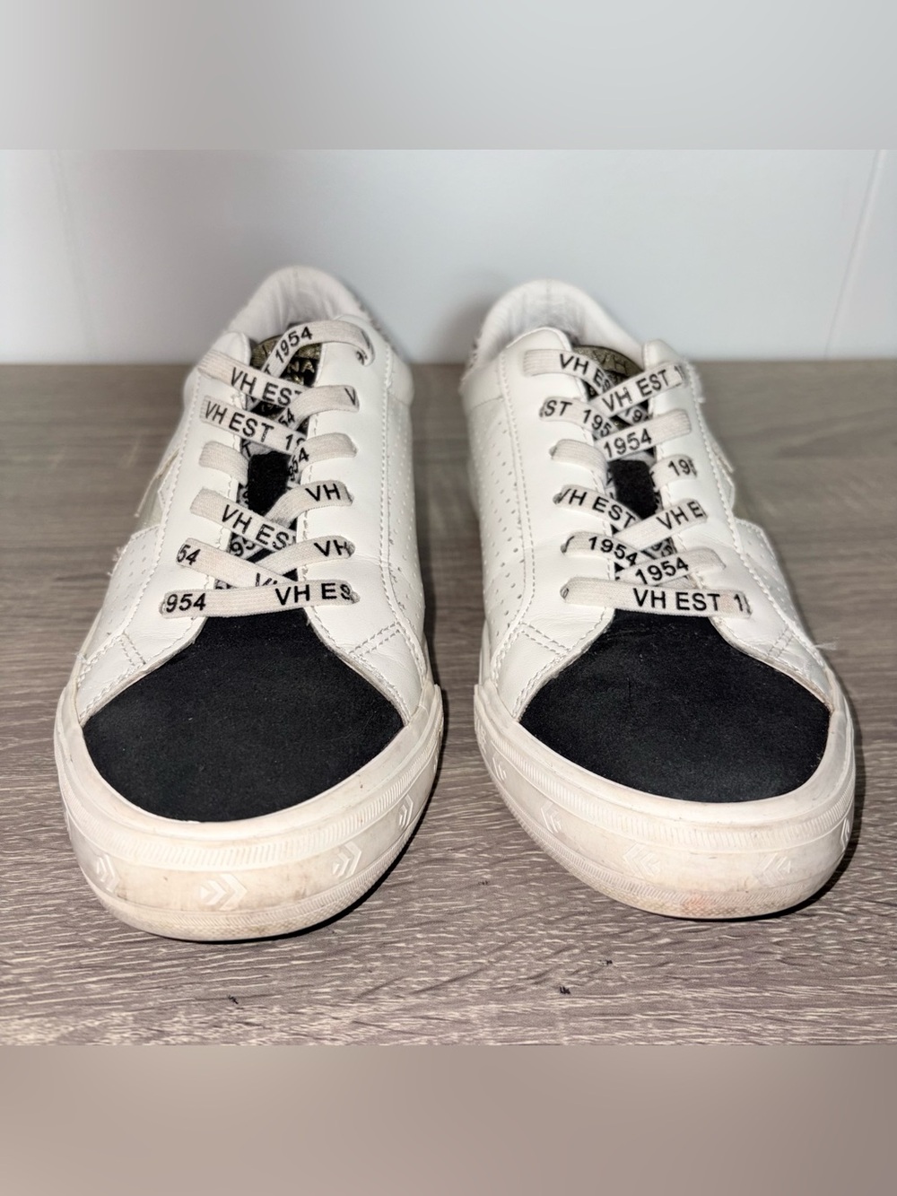 Vintage Havana Original Design Star Sneakers Womens 6.5 White Gold Black